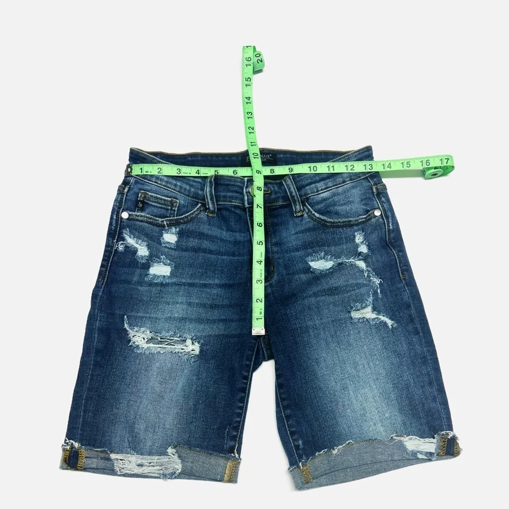 Judy Blue Kasey Med Blue Denim Shorts Size S Womens Stretch Casual Summer Trendy - Picture 3 of 7